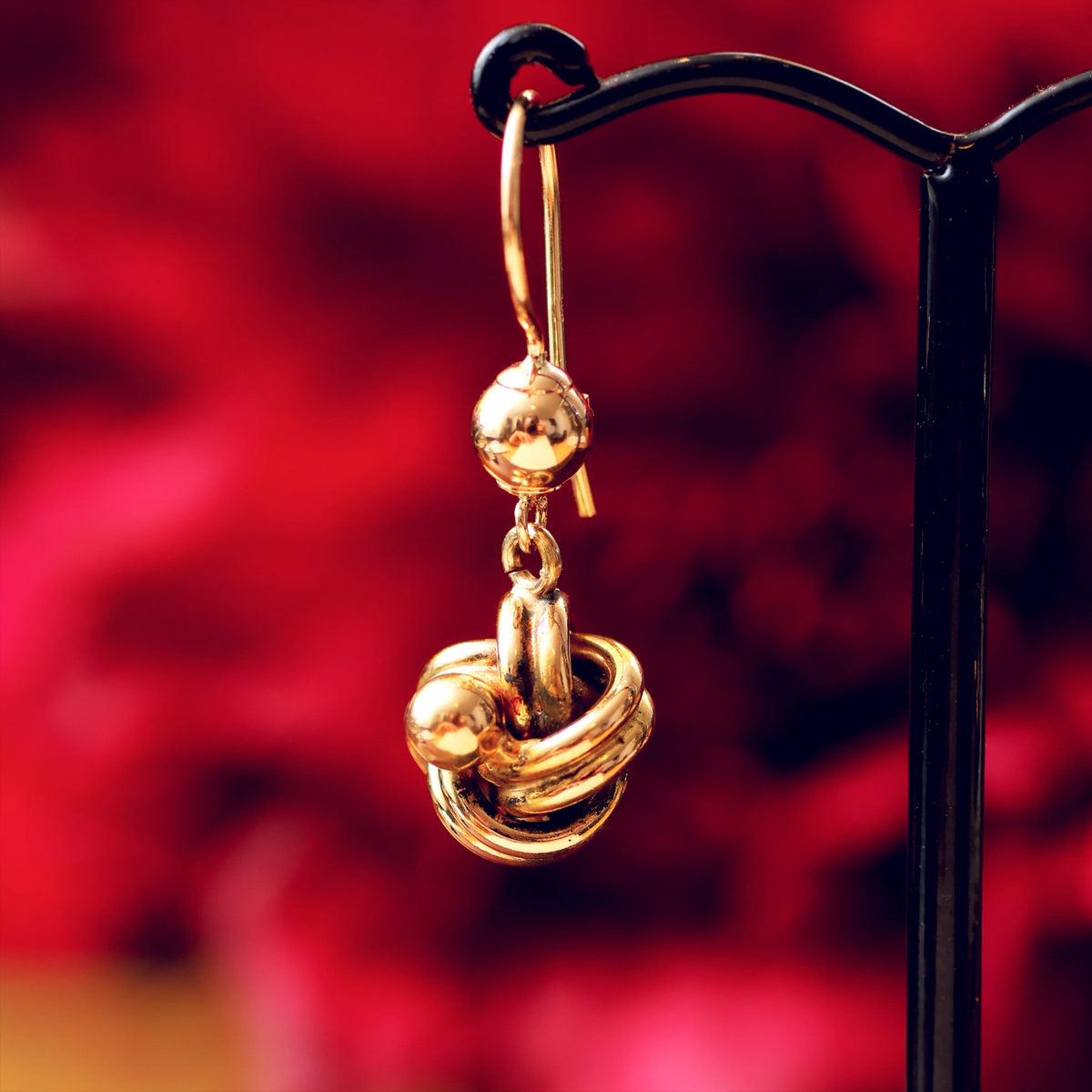 Classic Vintage 9ct Gold Knot Earrings