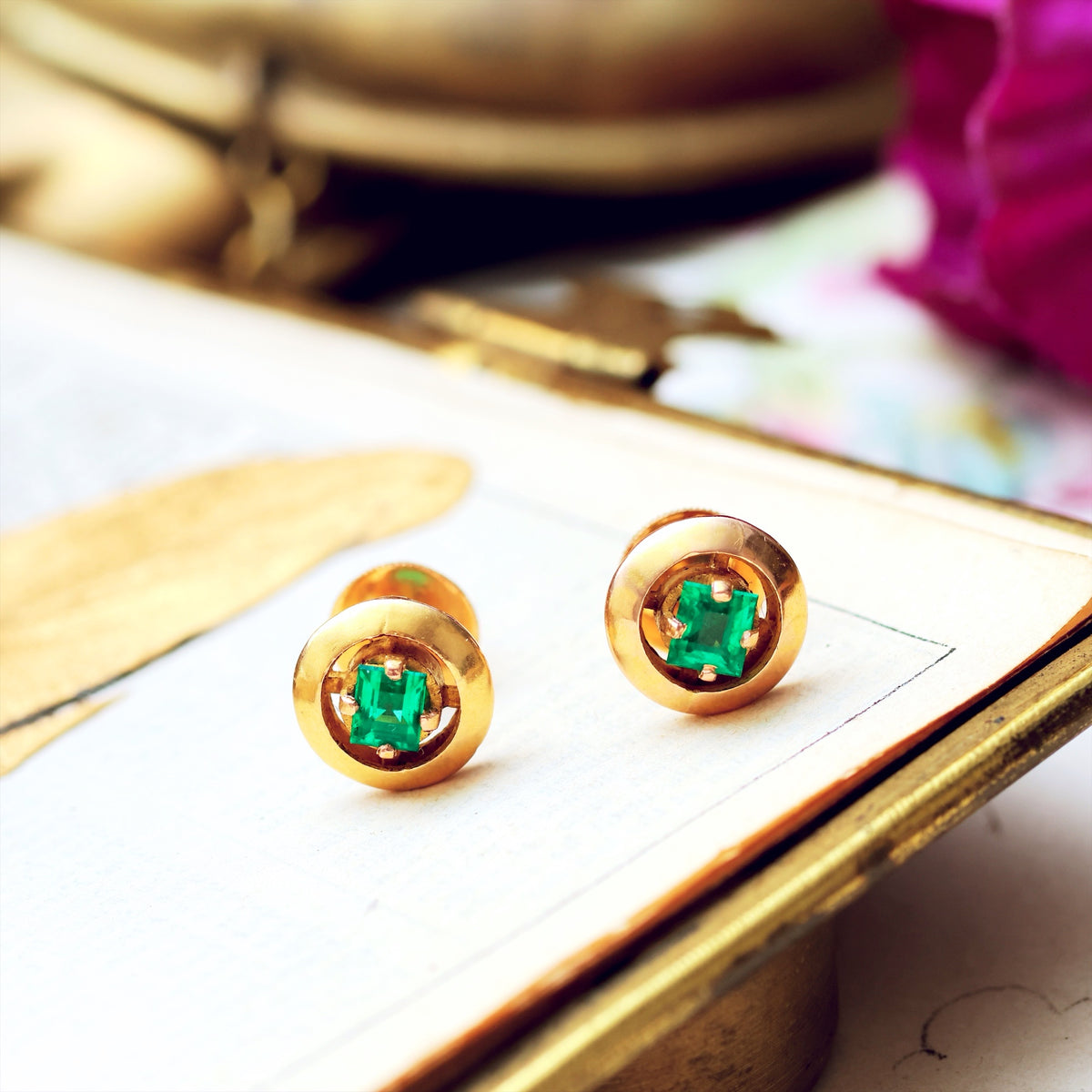 Top Quality Verdant Green Emerald Earrings