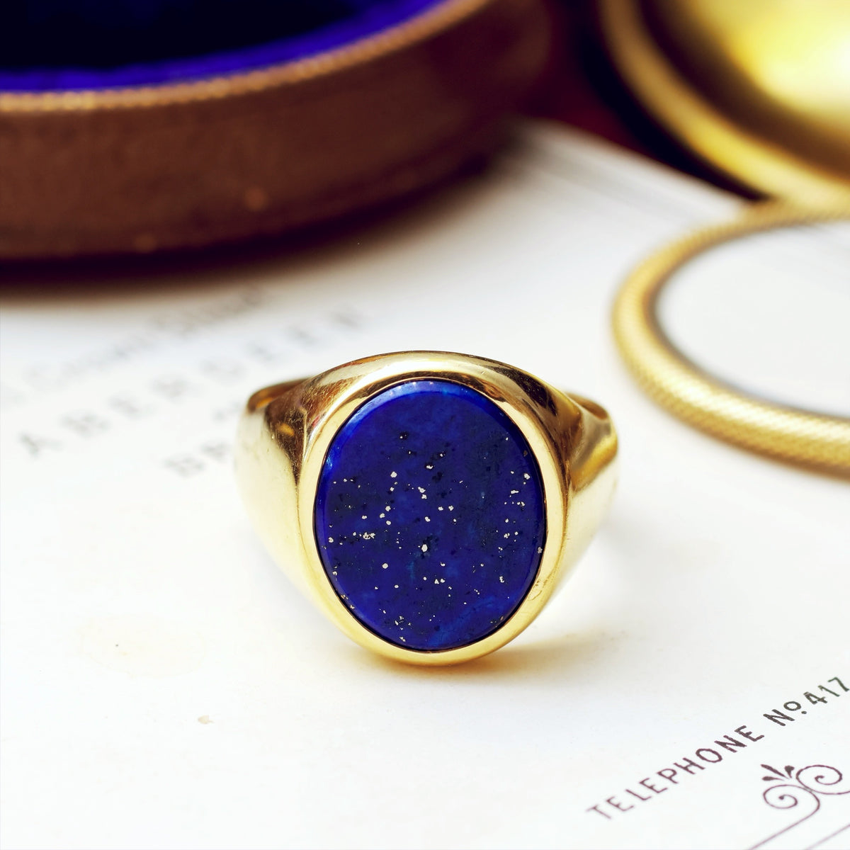 Classic Vintage 18ct Gold Lapis Lazuli Signet Ring