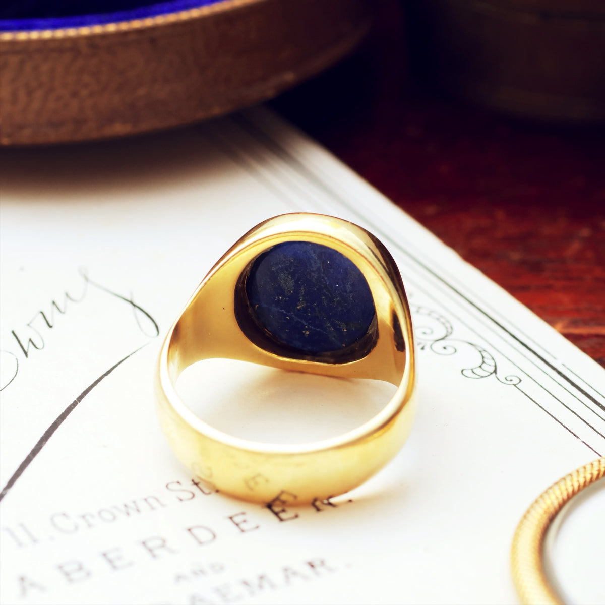 Classic Vintage 18ct Gold Lapis Lazuli Signet Ring