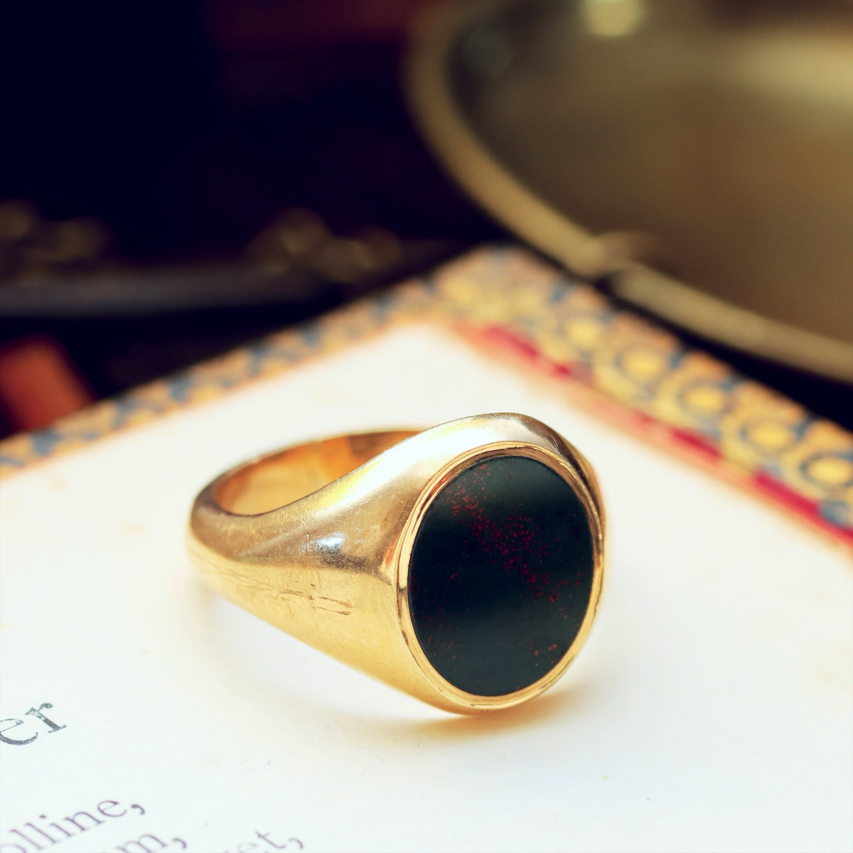 Date 1997 9ct Gold Bloodstone Signet Ring