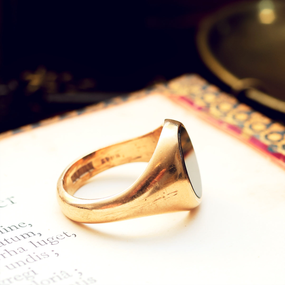 Date 1997 9ct Gold Bloodstone Signet Ring