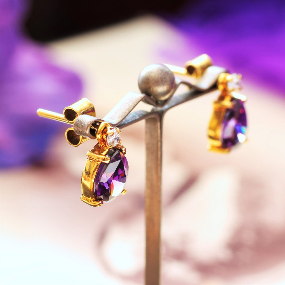 Vintage 18ct Gold Purple Amethyst & Diamond Earrings