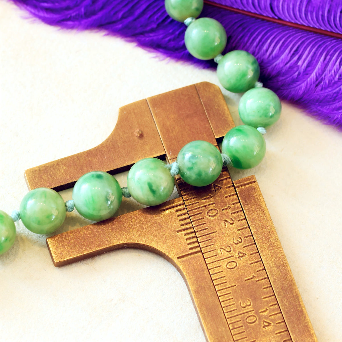 Vintage Art Deco Jade Bead Necklace