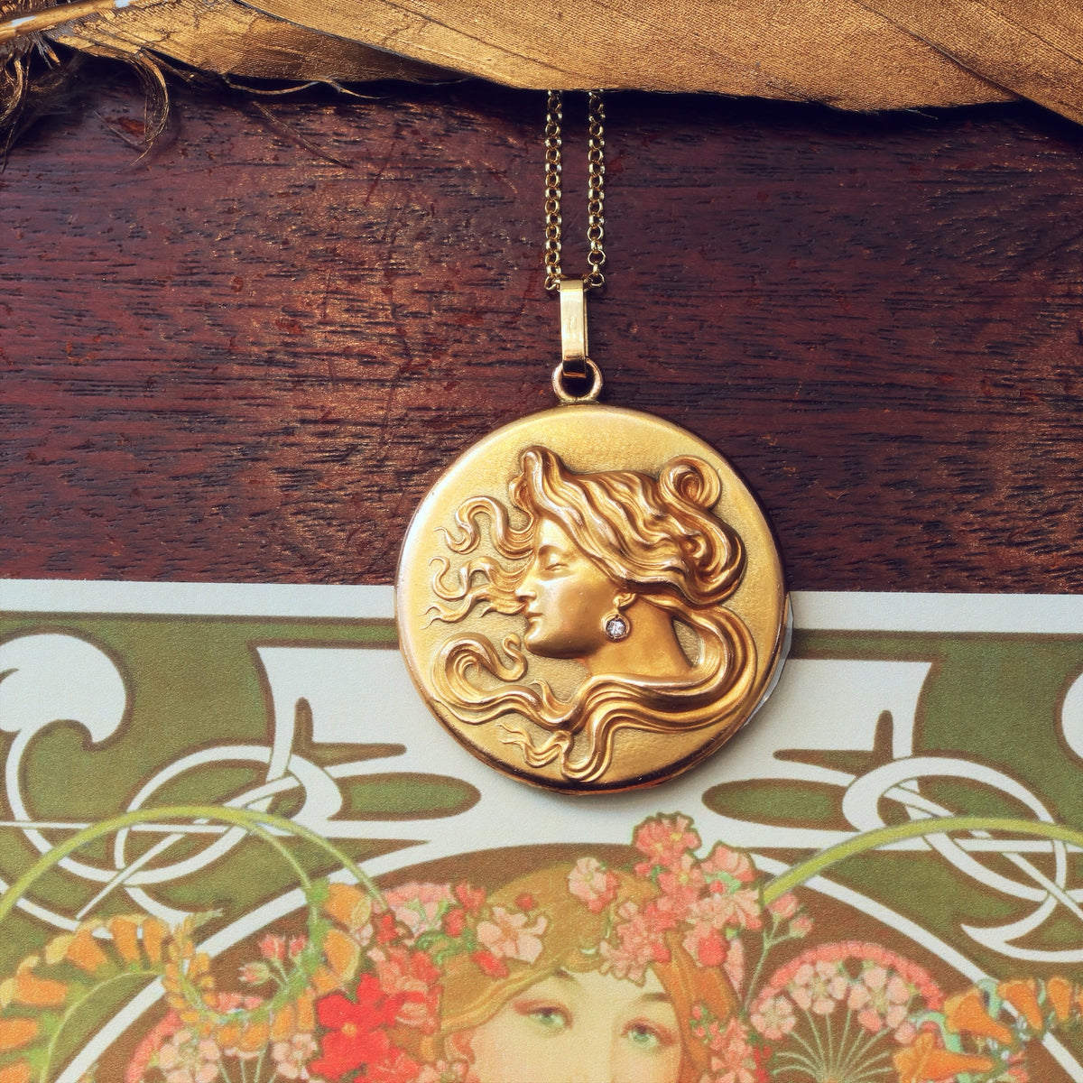 Circa 1900 Antique Art Nouveau Locket