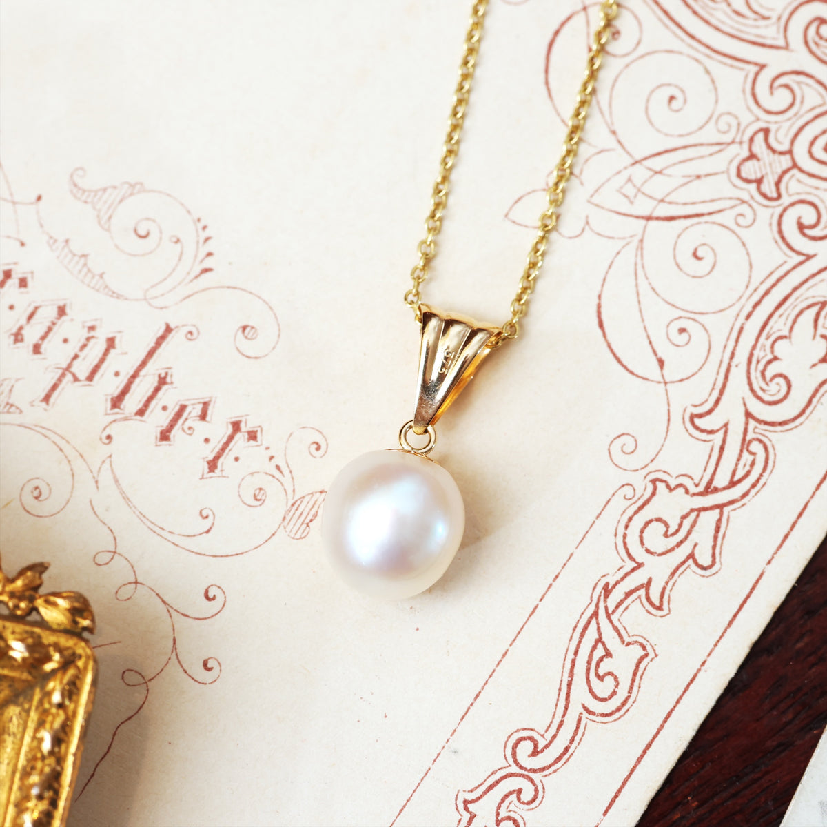 Classic Cultured Saltwater Pearl Pendant