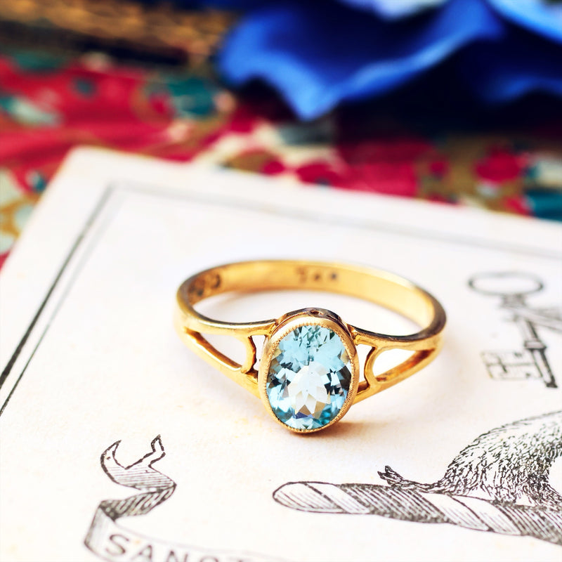 Date 1921 18ct Gold Aquamarine Ring