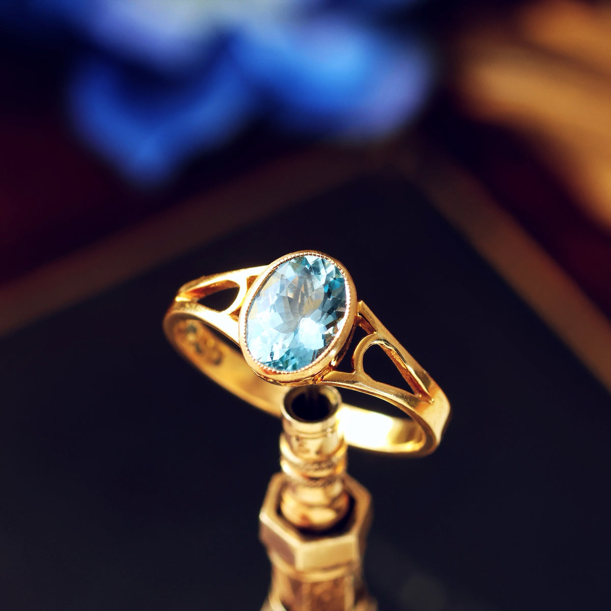 Date 1921 18ct Gold Aquamarine Ring