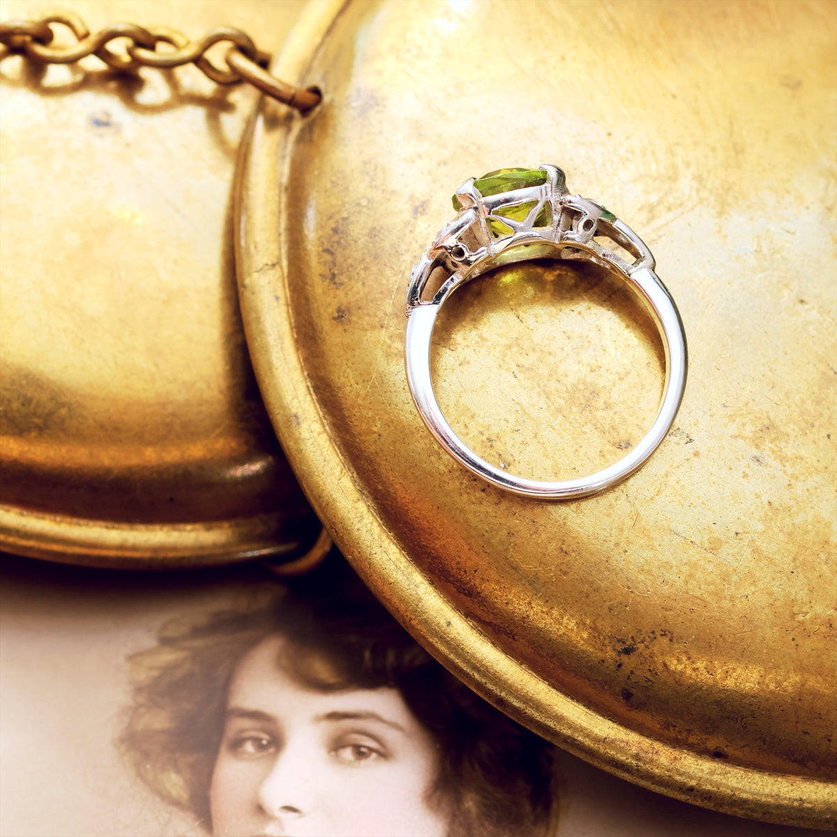 Vintage Peridot & Rose Cut Diamond Ring