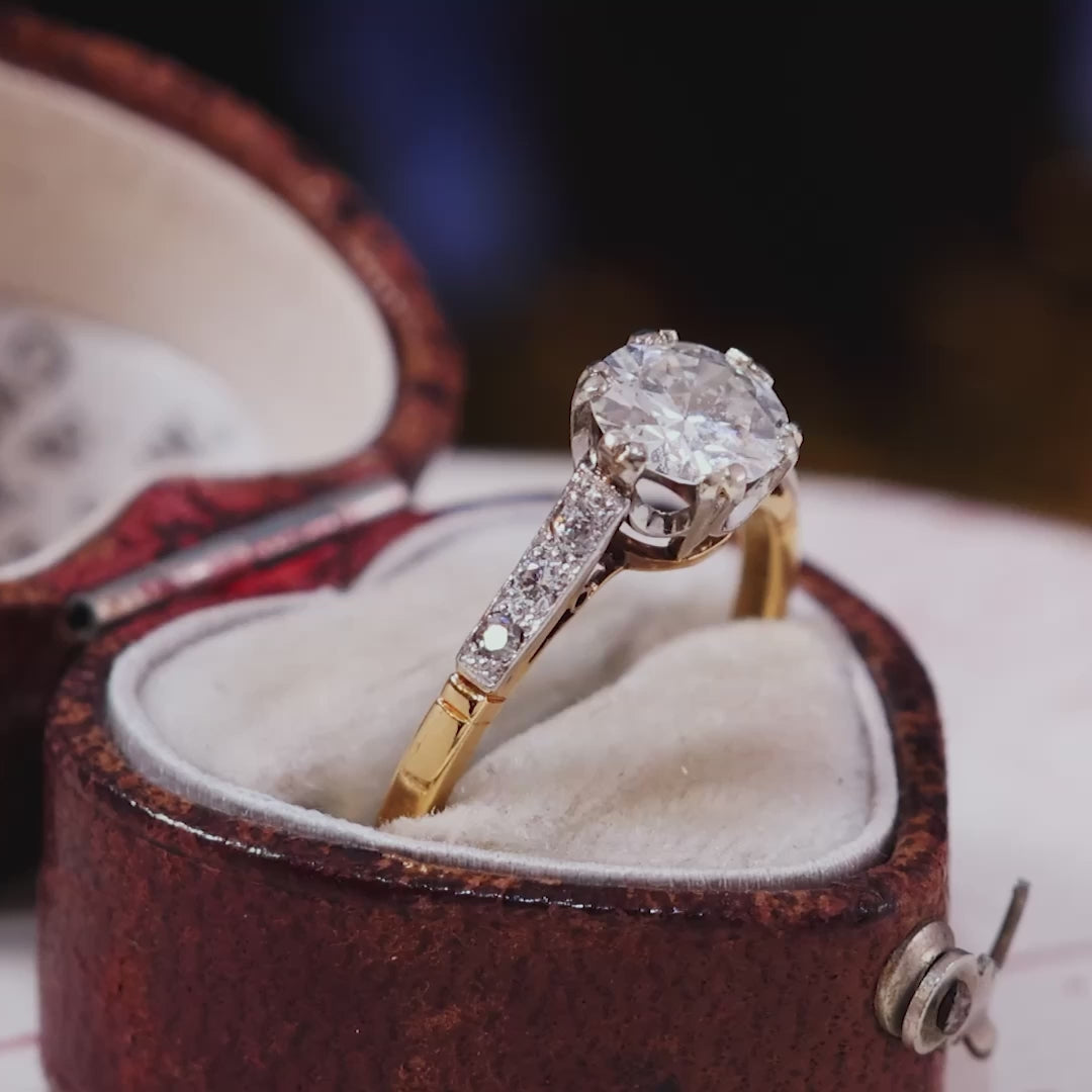 Classic Vintage Diamond Engagement Ring