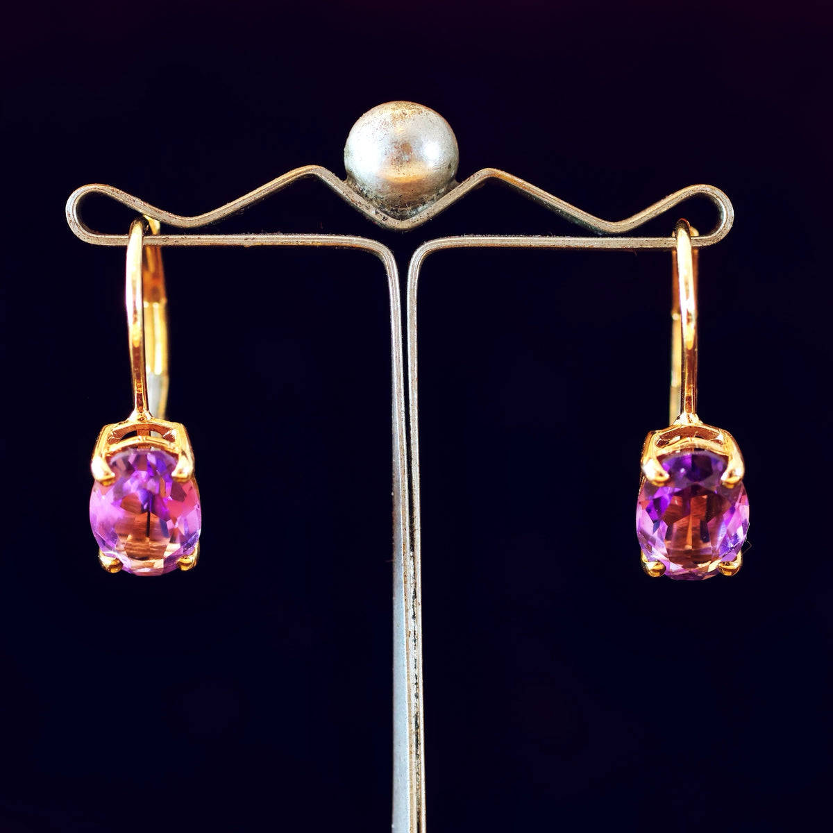 Vintage 9ct Gold Lilac Amethyst Earrings