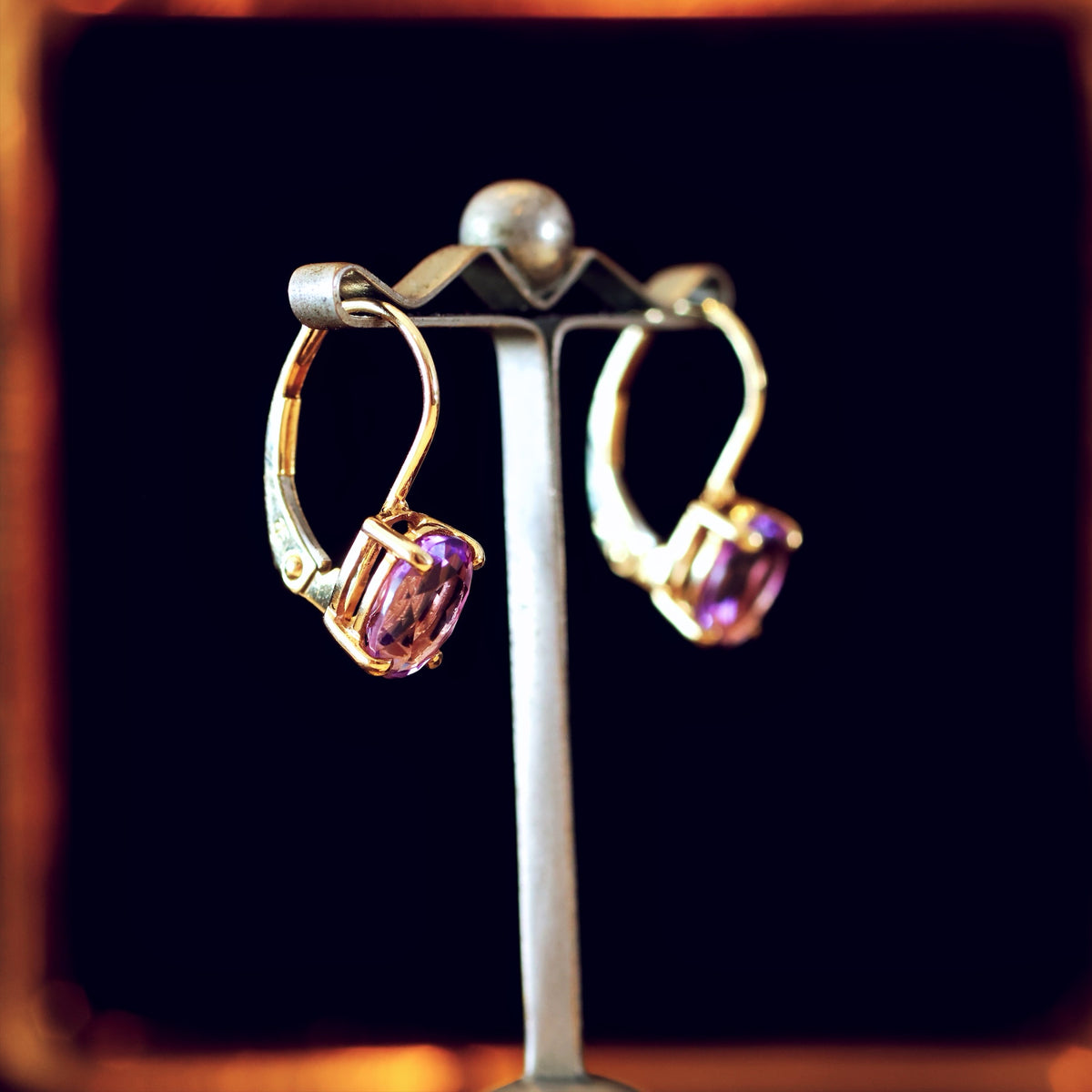 Vintage 9ct Gold Lilac Amethyst Earrings