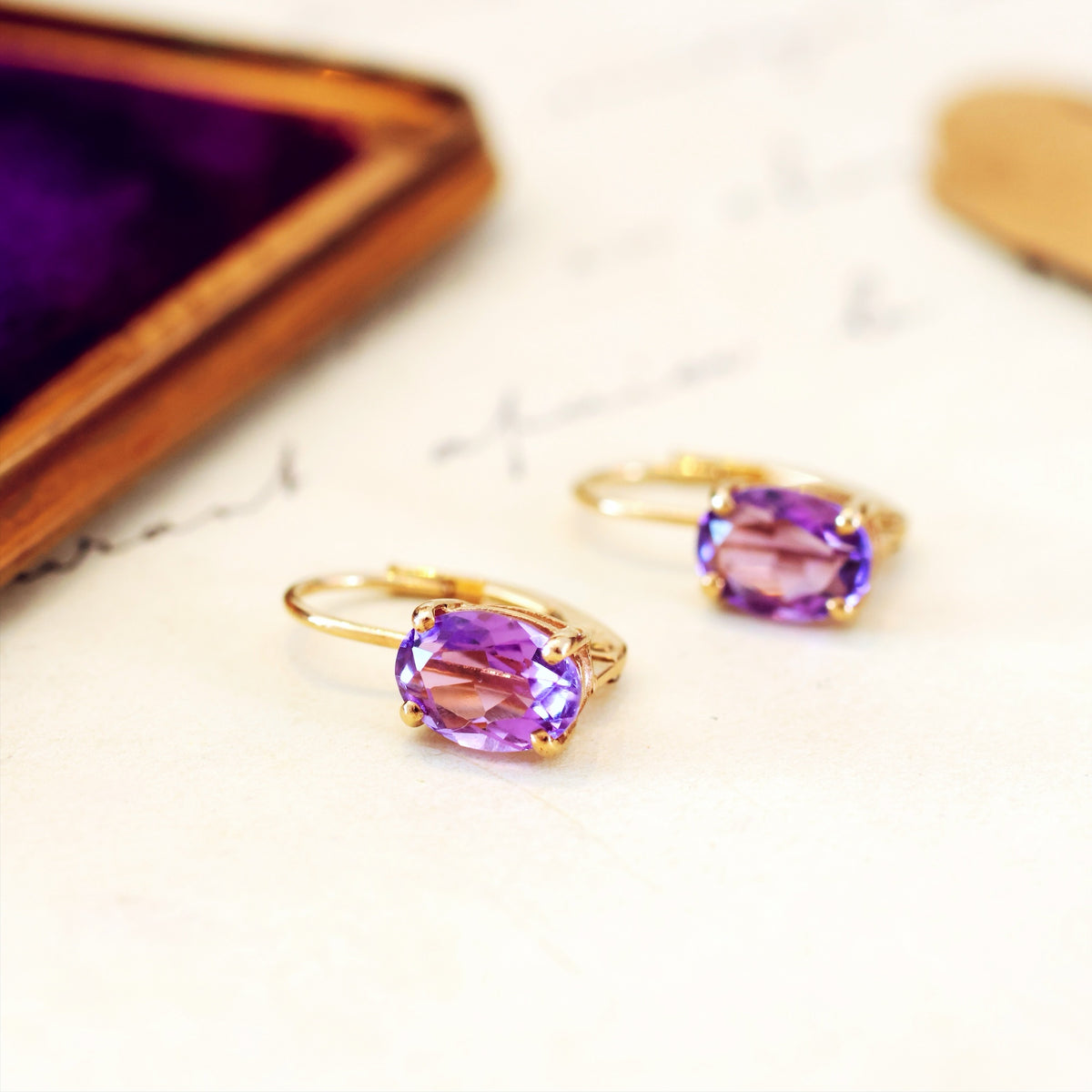 Vintage 9ct Gold Lilac Amethyst Earrings