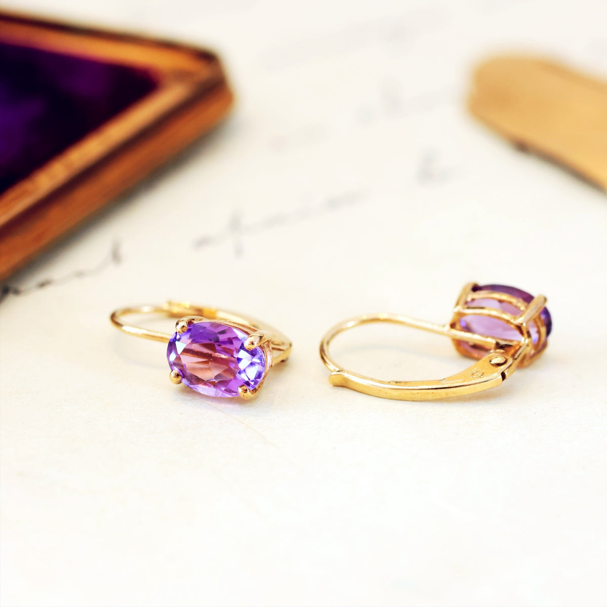 Vintage 9ct Gold Lilac Amethyst Earrings