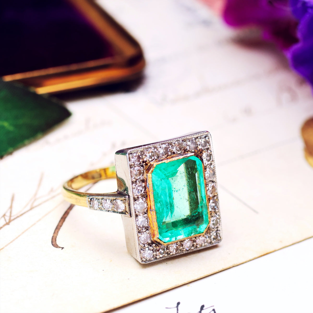 Majestic Vintage 3 Carat Columbian Emerald & Diamond Ring