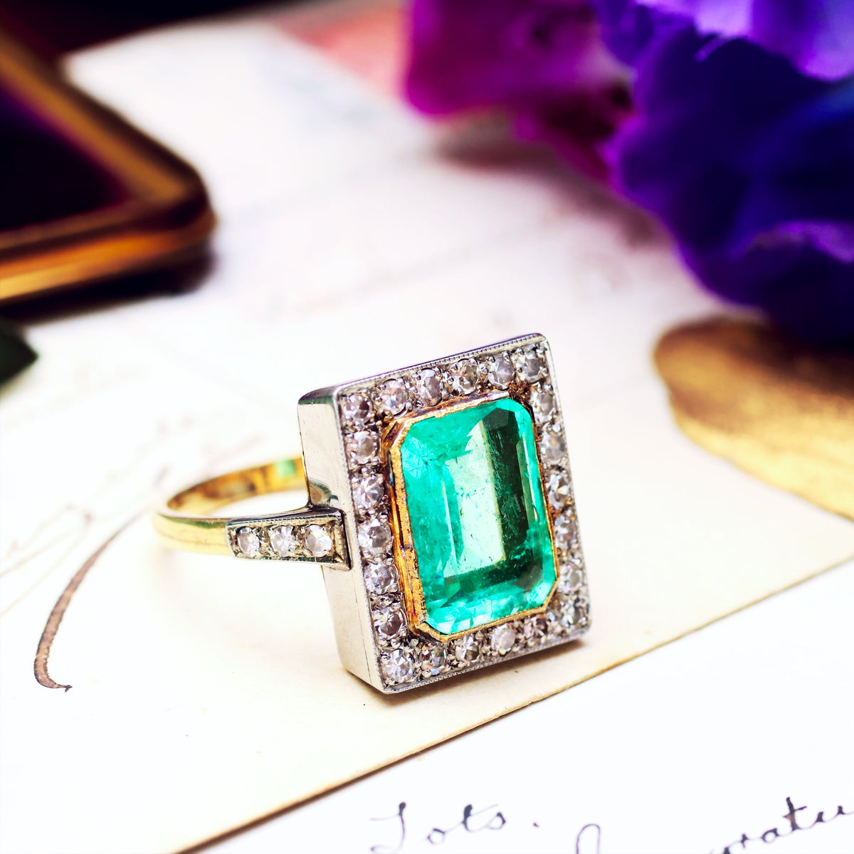 Majestic Vintage 3 Carat Columbian Emerald & Diamond Ring