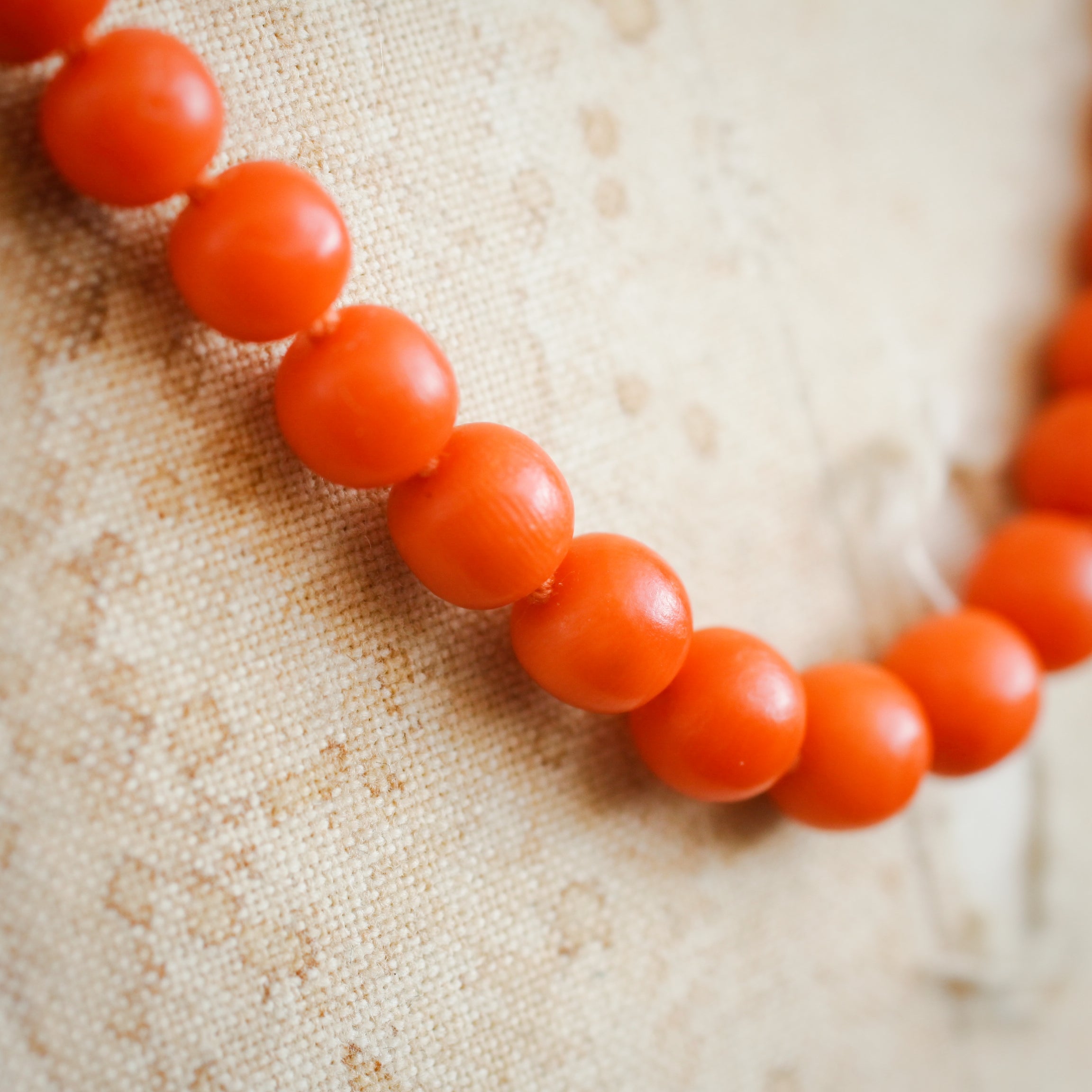 1800 - offers 1900s orange coral necklace, coral beaded necklace, natural orange necklace, old coral necklace, for a gift, for a birthday gift