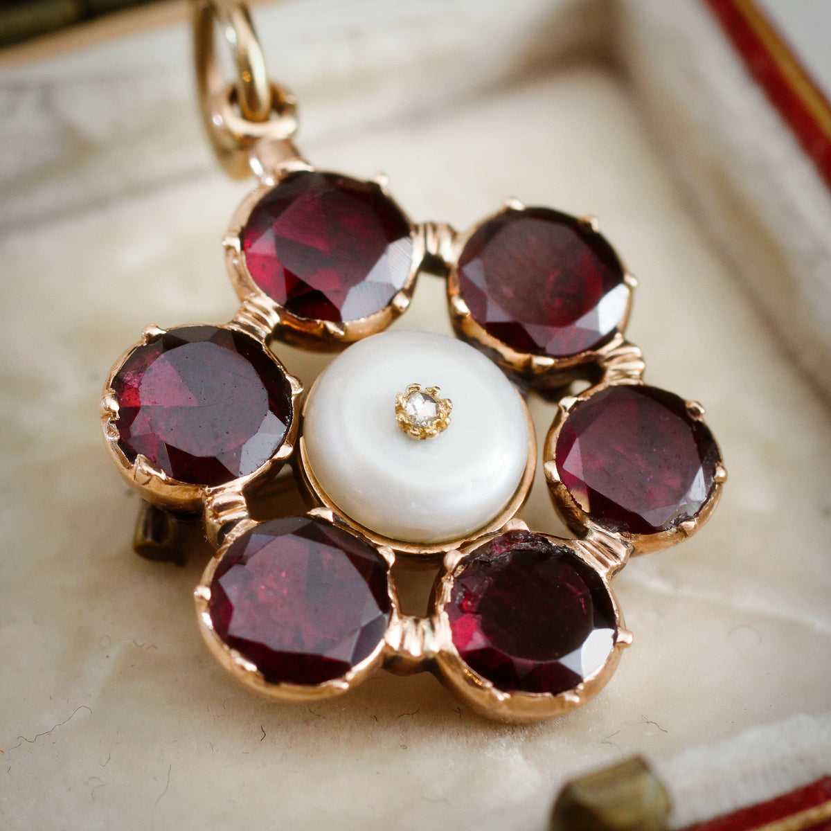 Georgian Flat-cut Garnet, Diamond & Natural Pearl Brooch/Pendant