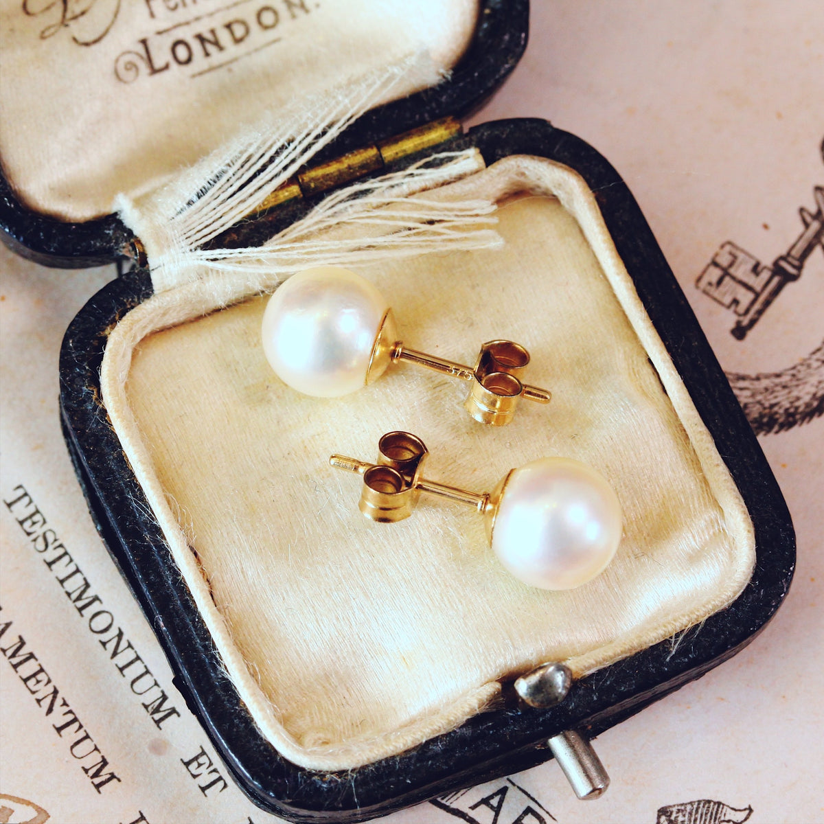 Cultured Pearl Earring Studs