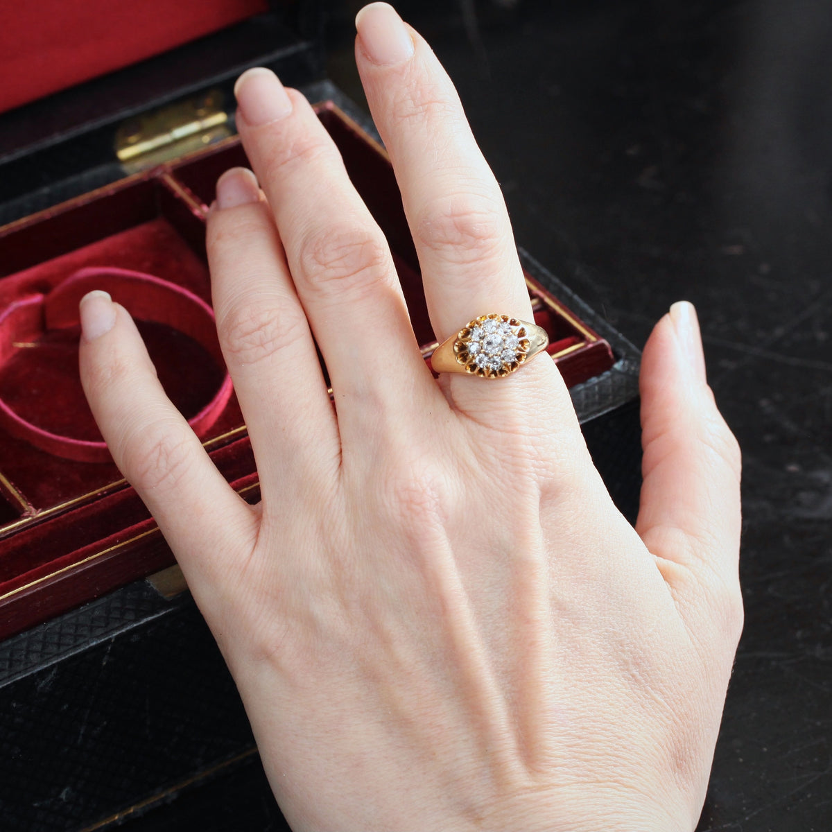 Romantic Love! Date 1902 Diamond Cluster Ring