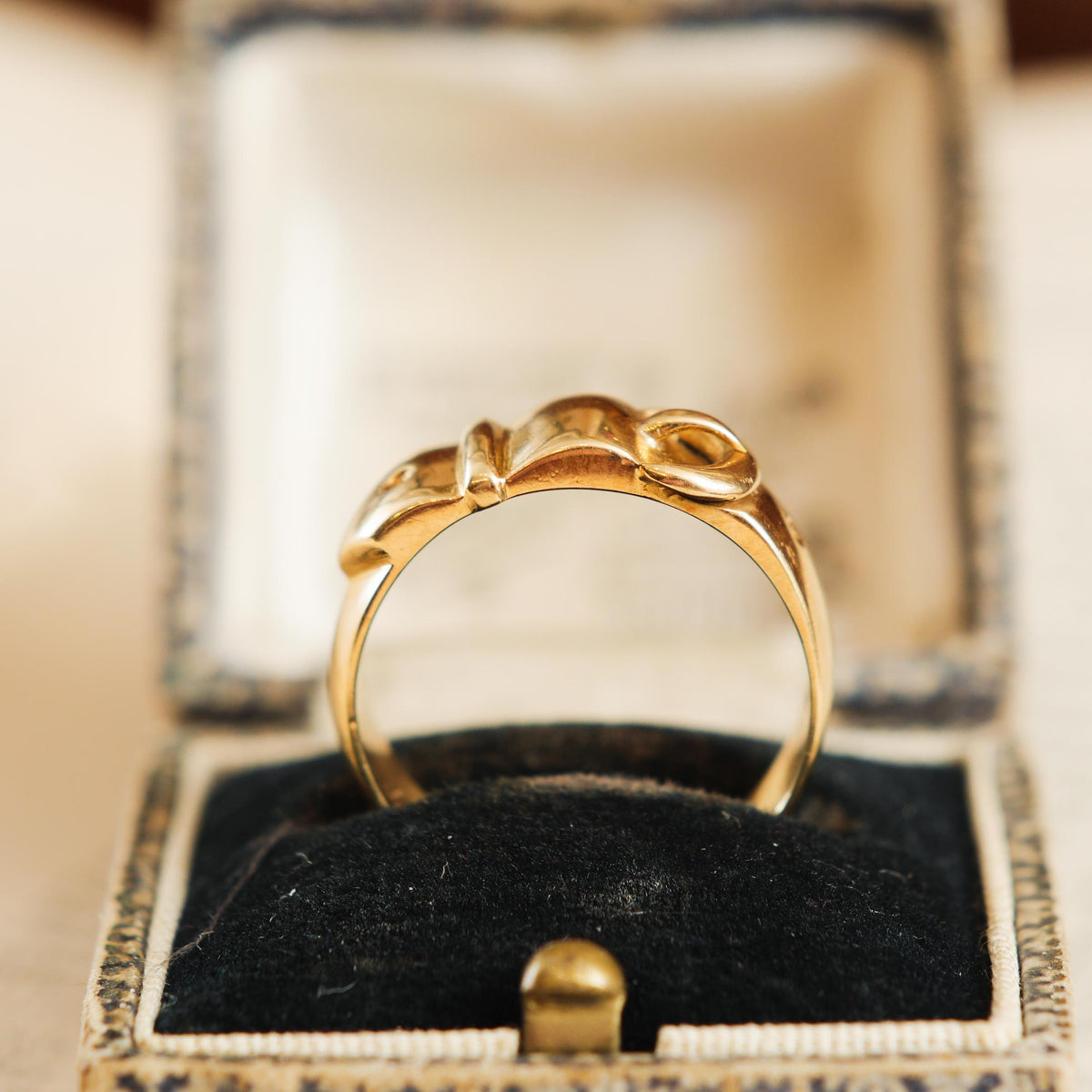 Antique 18ct Yellow Gold Buckle Ring