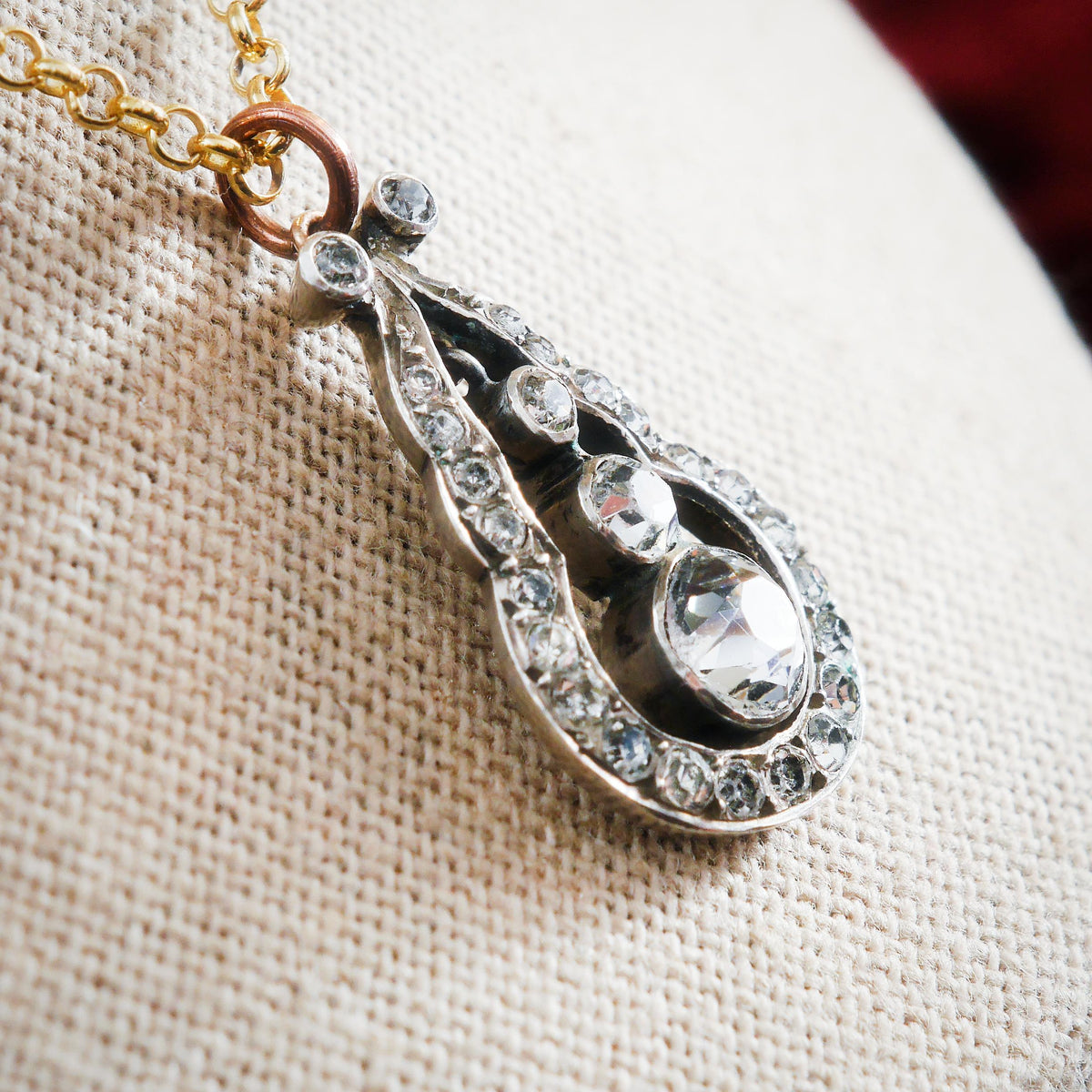 An Enchanting Antique Edwardian Paste Pendant