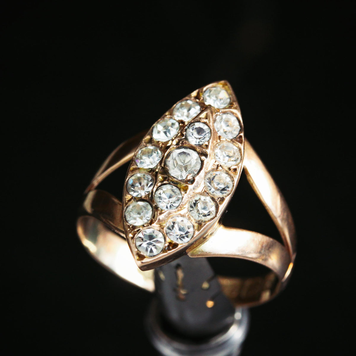 Enchanting Date 1909 9ct Gold Paste Ring