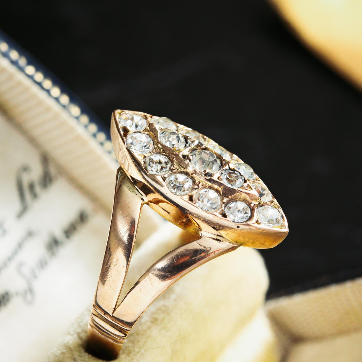 Enchanting Date 1909 9ct Gold Paste Ring