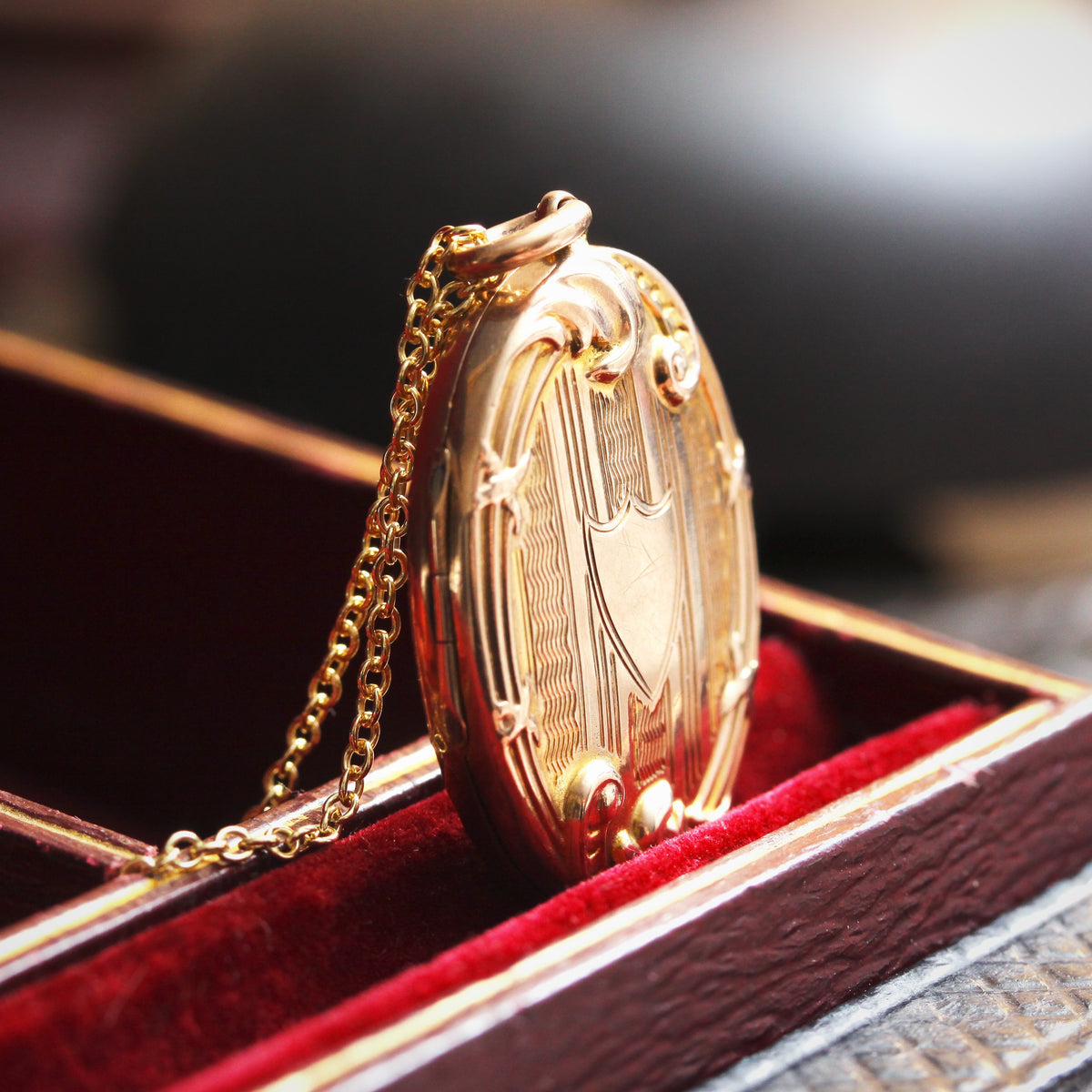 Antique Edwardian Era Gold Locket