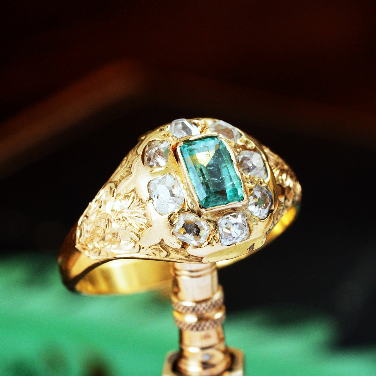 An Exquisite Early Victorian Emerald & Diamond Ring