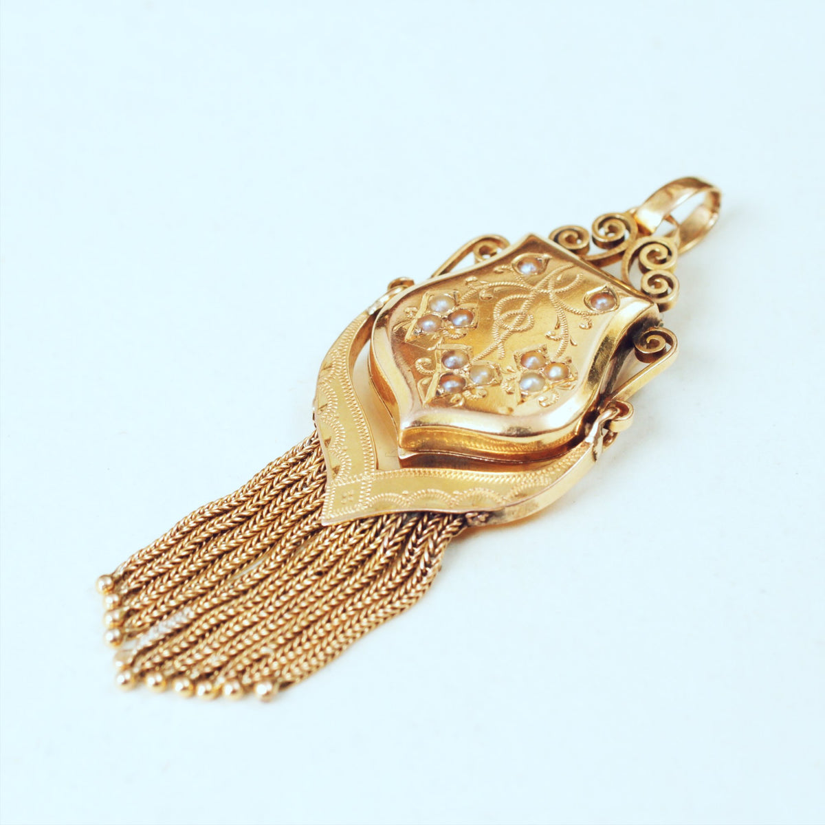 Finest Antique French 18ct Gold Tasselled Locket