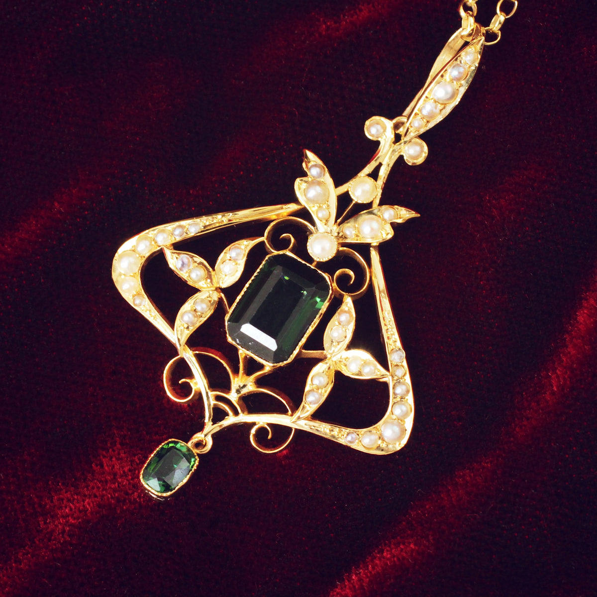 Edwardian Art Nouveau 15ct Gold Tourmaline Pendant