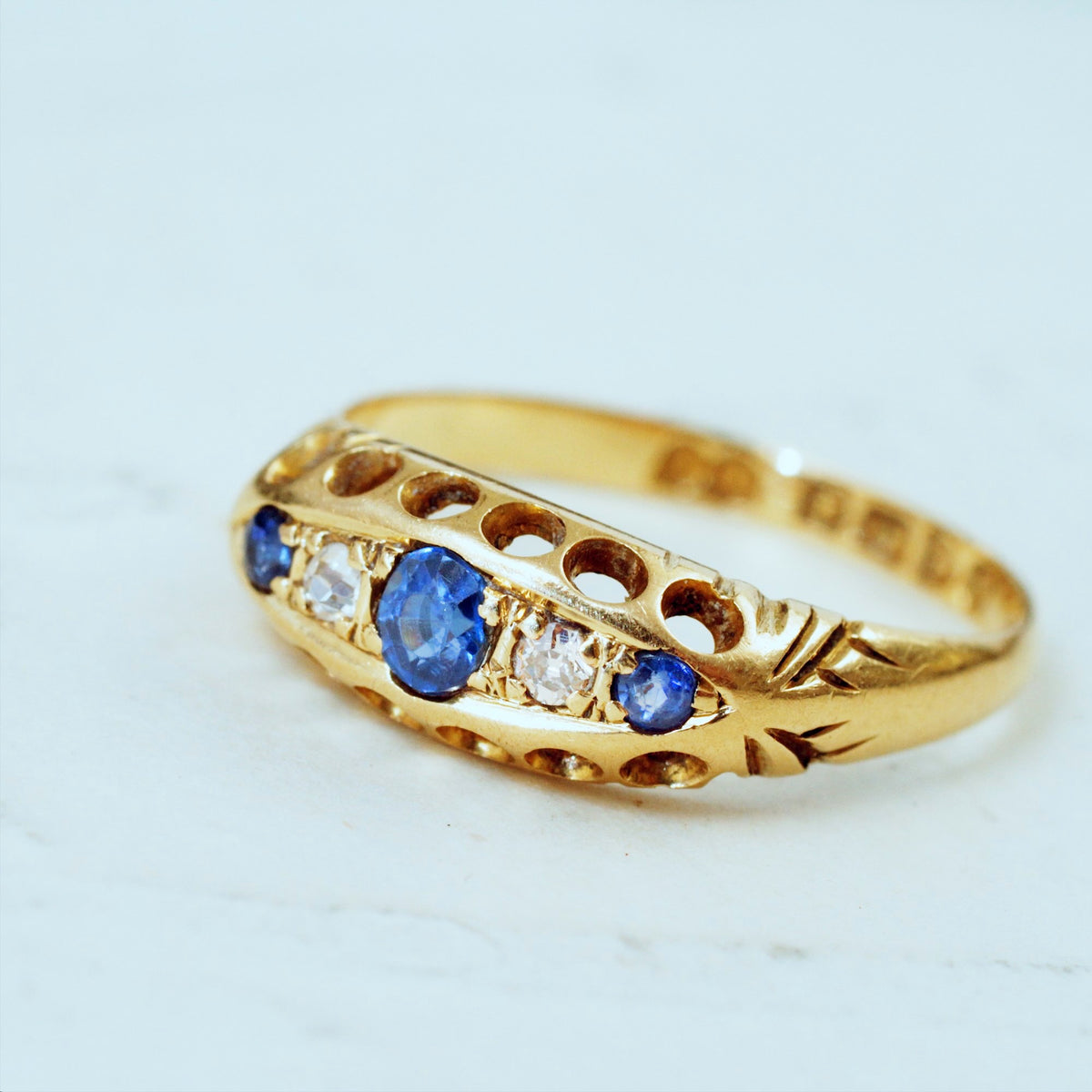 Cutest! Date 1907 Sapphire & Diamond Ring