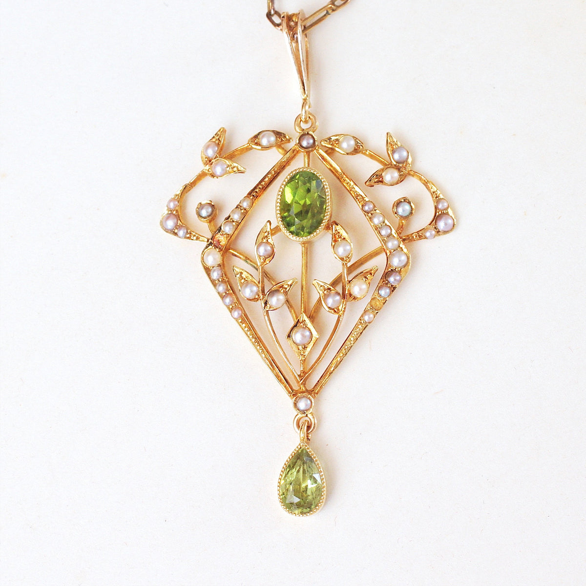 Antique Art Nouveau 15ct Gold Peridot Lavalier Pendant