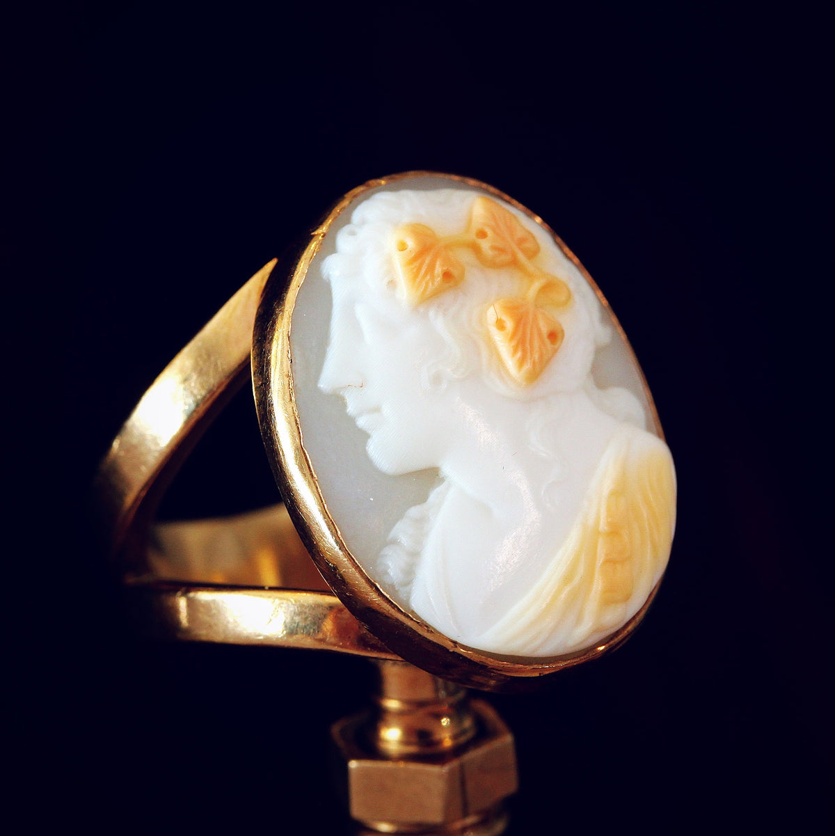 Antique Classical Bacchante Shell Cameo Ring