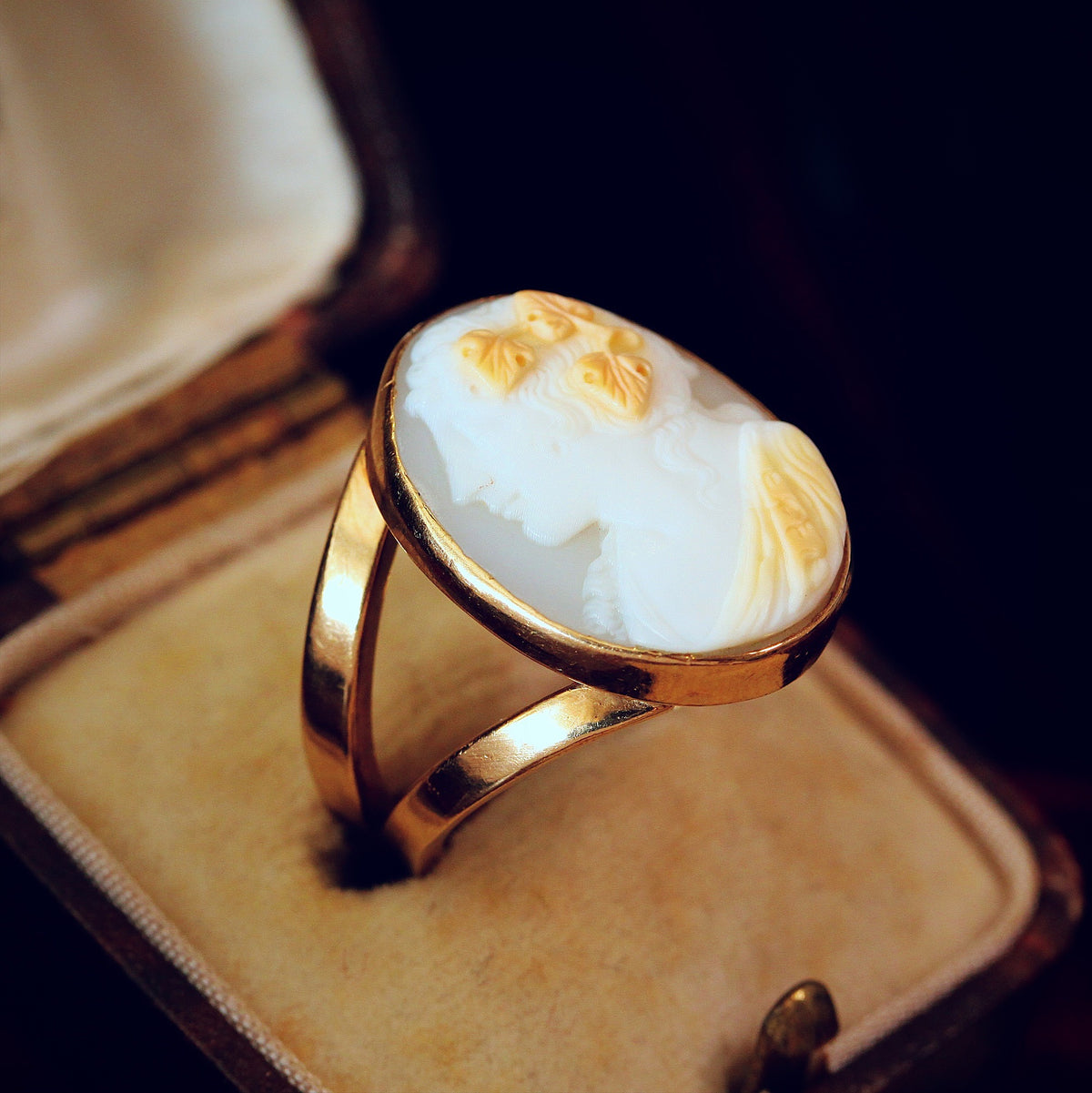 Antique Classical Bacchante Shell Cameo Ring