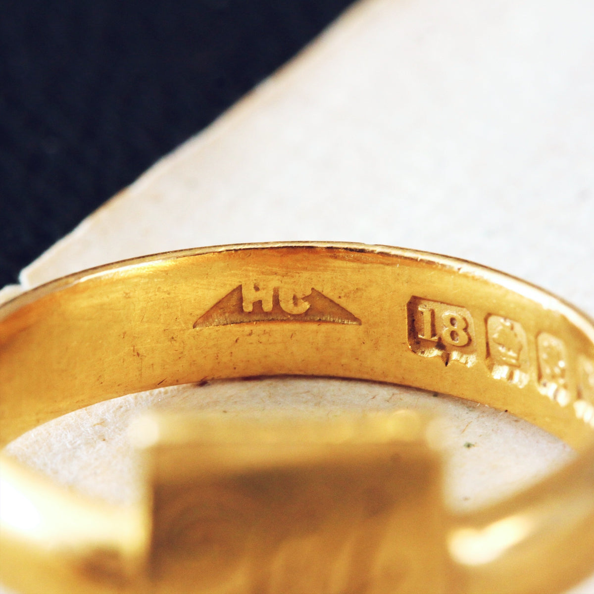 Date 1919 Glasgow Hallmark 'F.A' Signet Ring