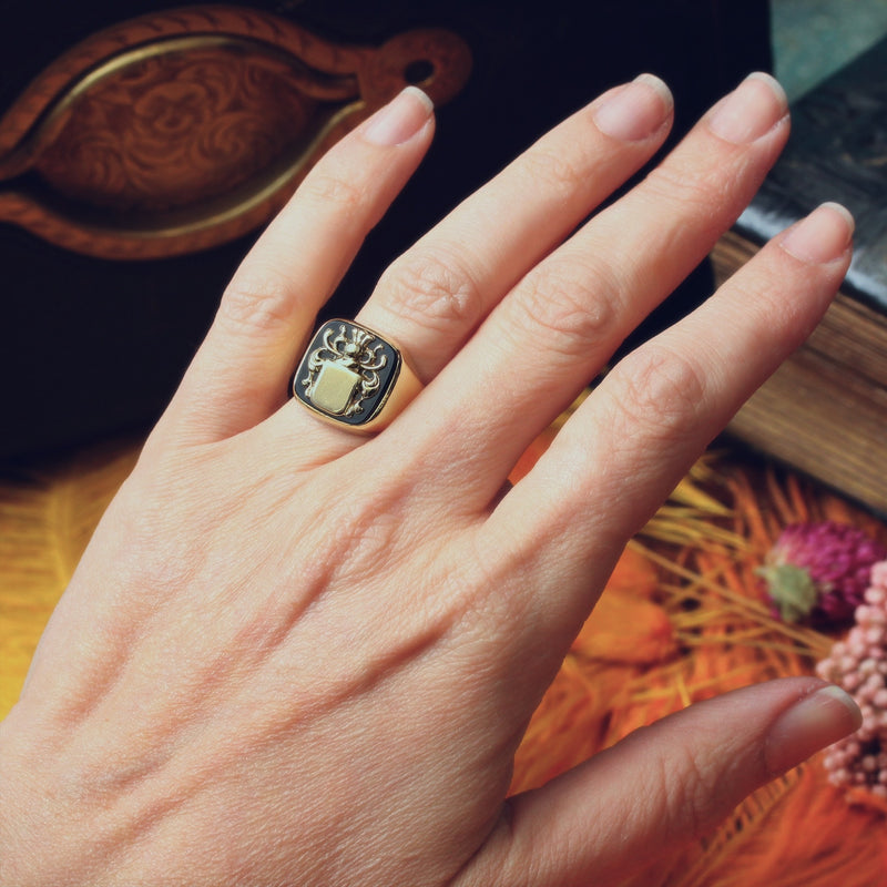 14ct Gold & Onyx Shield Signet Ring