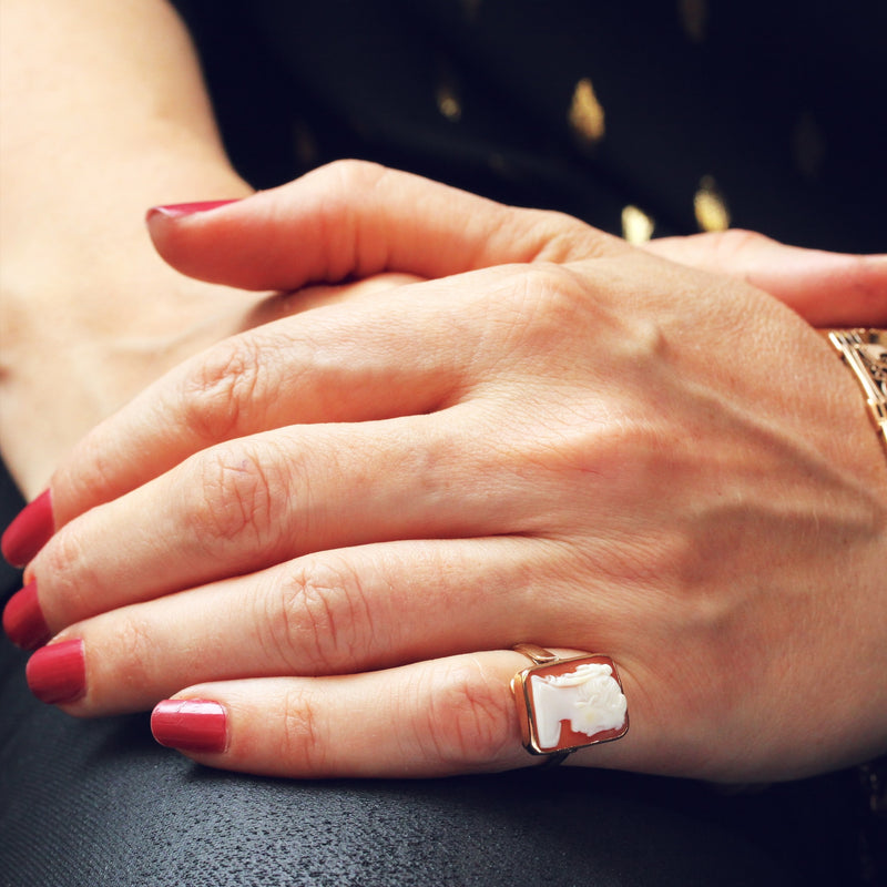 Vintage Grecian Goddess Shell Cameo Ring