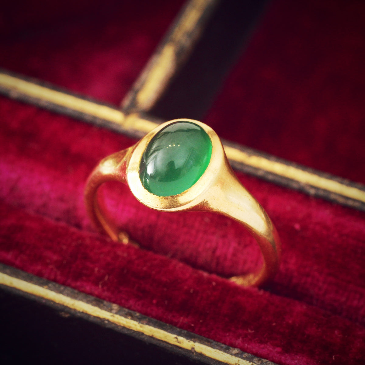 Rare Date 1909 Arts & Crafts Chalcedony Ring