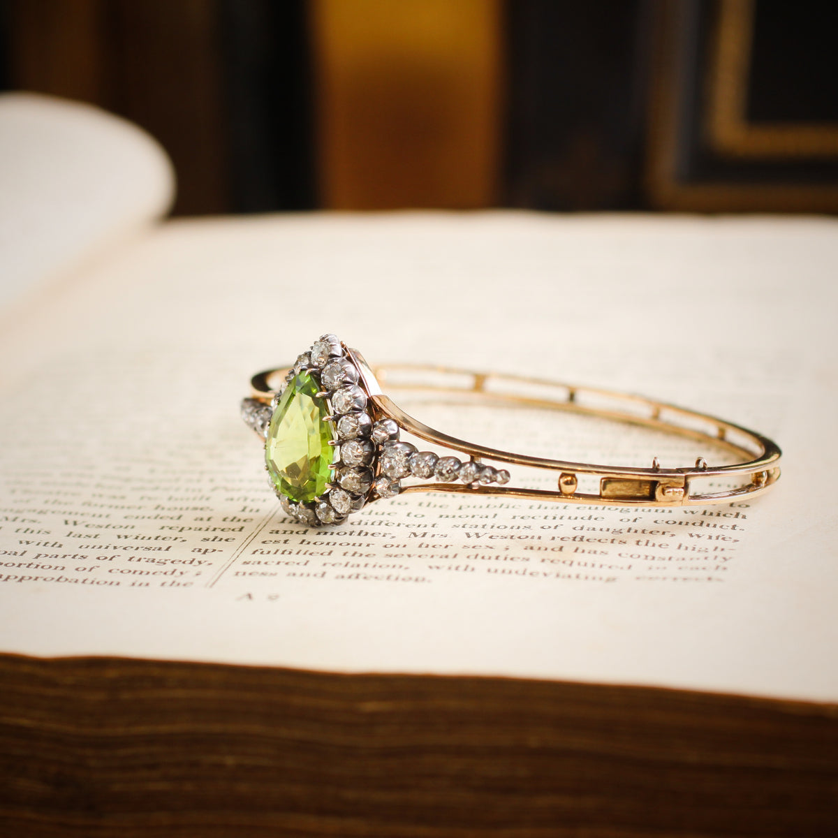 Grandiloquent Victorian Peridot & Diamond Convertible Bangle