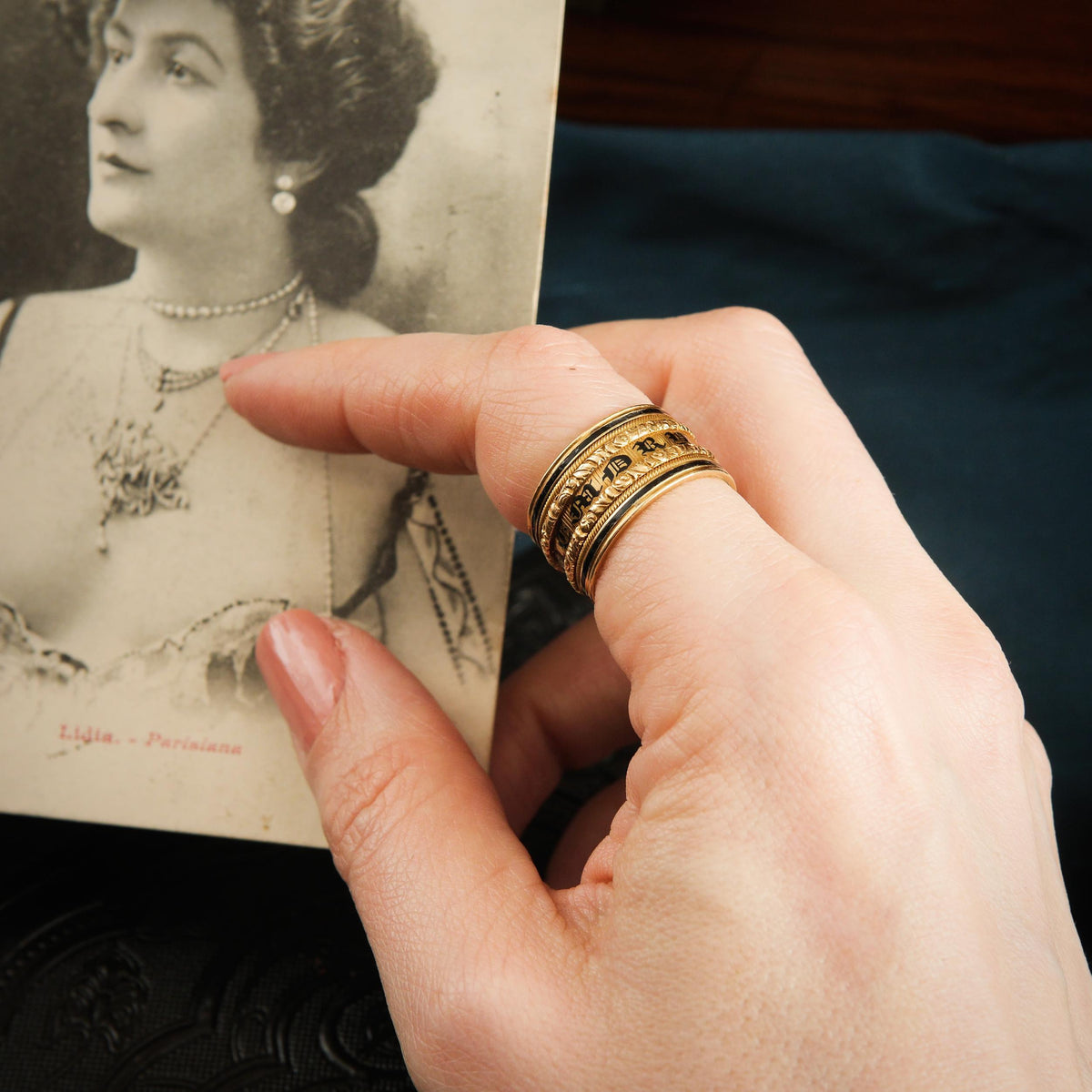 Adored Antique Georgian Date 1828 Mourning Ring