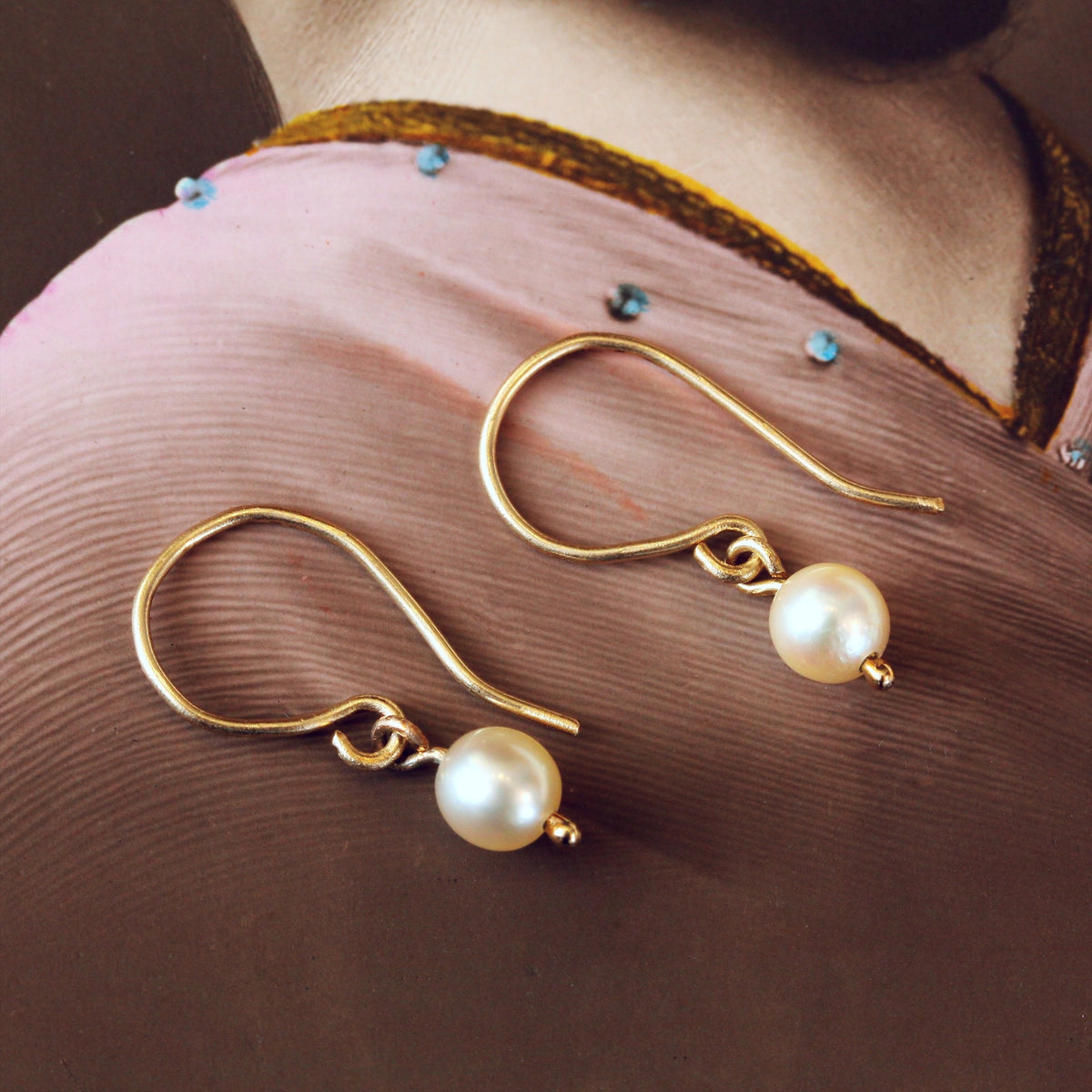 Cultured Saltwater Pearl Drop Earrings