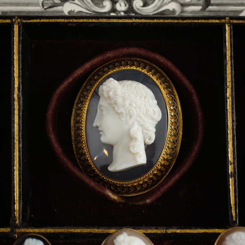 Majestic Superior Quality Antique Hardstone Cameo Brooch