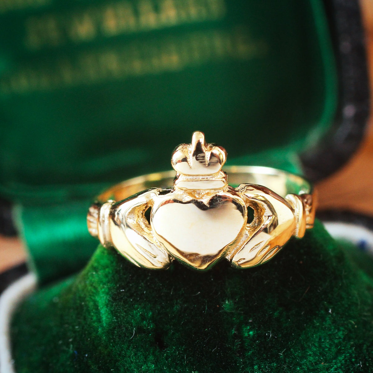 Antique Style 9ct Gold Claddagh Ring