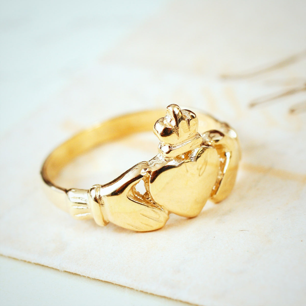 Antique Style 9ct Gold Claddagh Ring