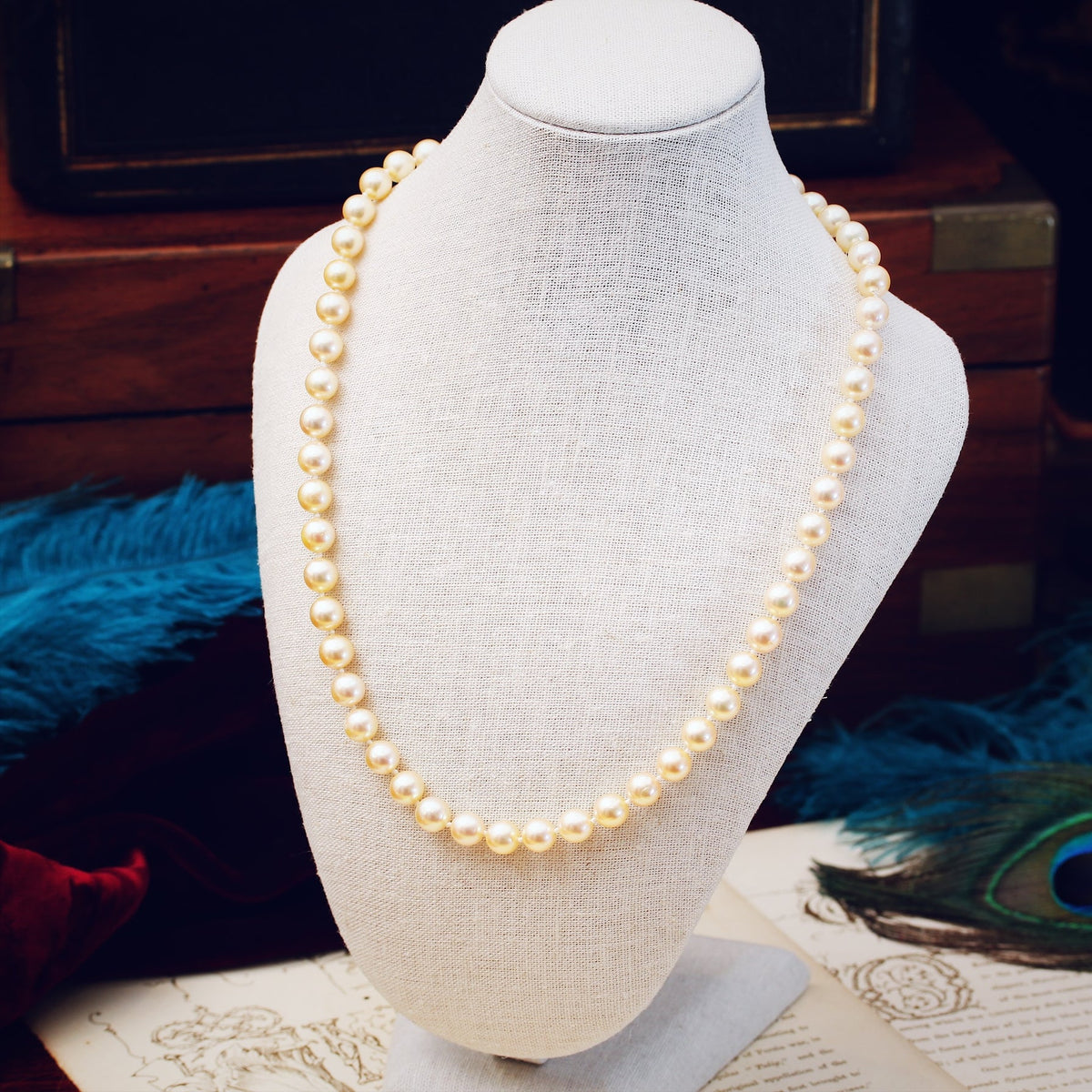 Creme de la Creme Vintage Cultured Pearl Necklace