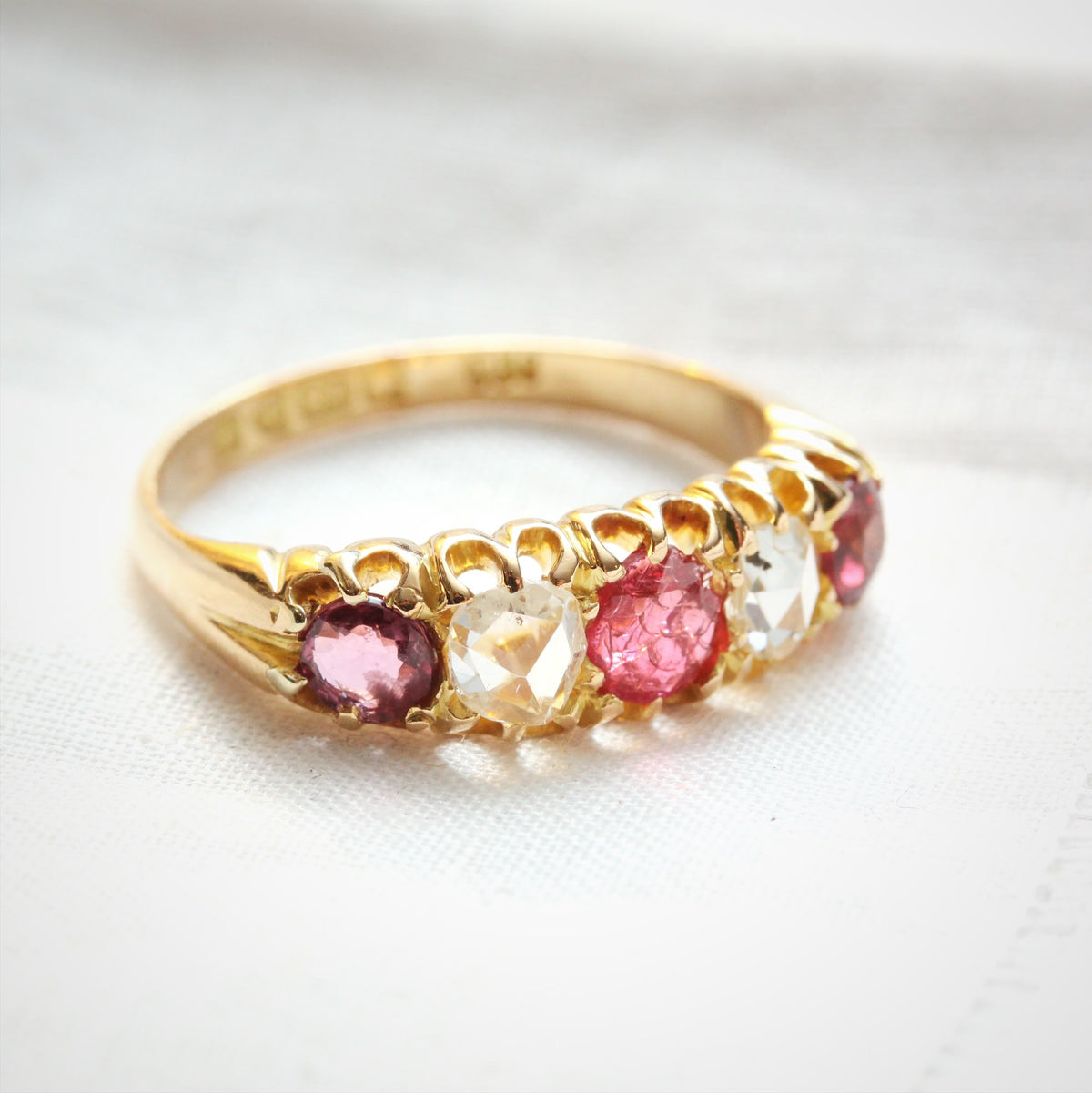 Grand Date 1906 Spinel & Rose Cut Diamond RingGrand Date 1906 Spinel & Rose Cut Diamond Ring